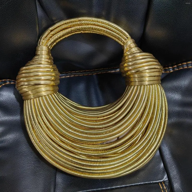 أكياس التسوق حقائب اليد للنساء 2023 في Gold Luxury Designer العلامة التجارية حبل Noodle Rope المعقدة المسحوب Hobo Silver Evening Clutch