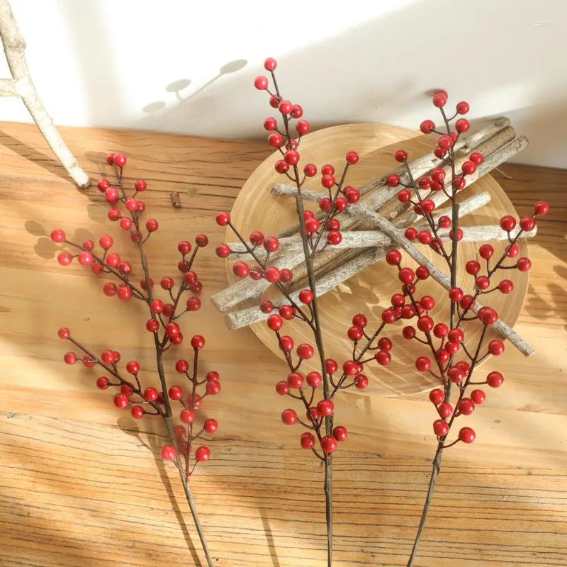 Dekorativa blommor 63 cm konstgjorda bär gren plastisk falsk bladbär röd växt för år juldekorverktyg