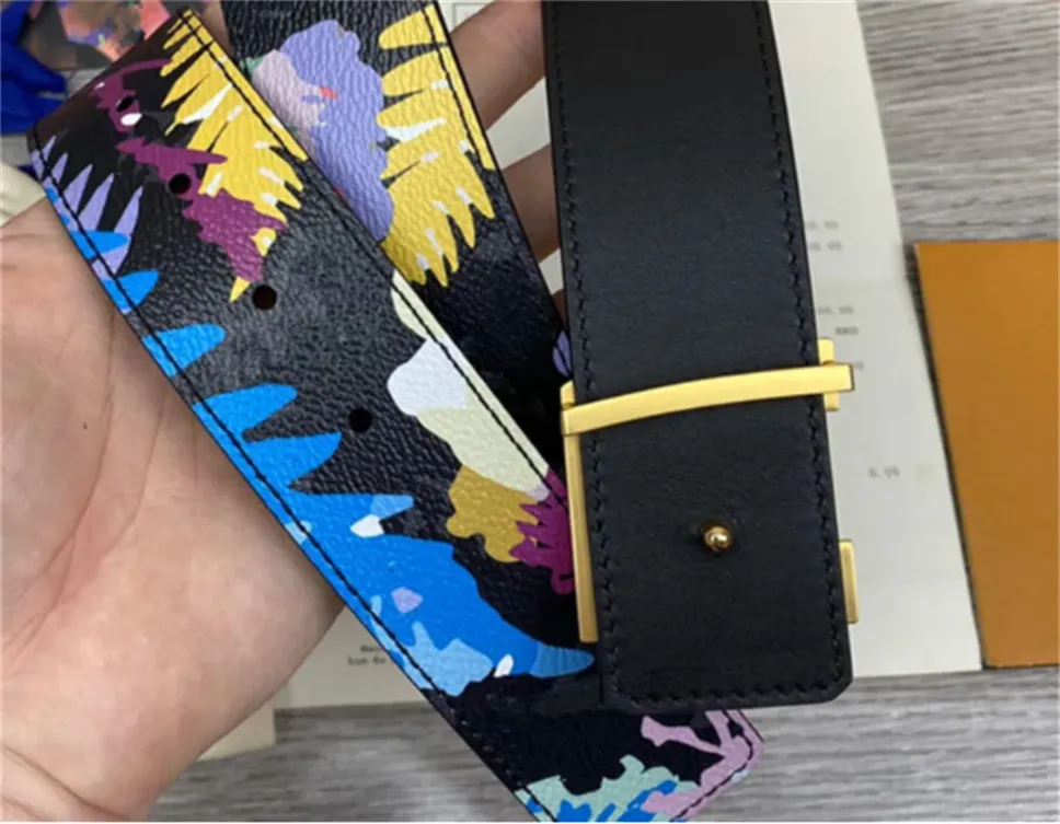 Cintura da uomo Designer firma Cintura di lusso totem colorato in vera pelle nera Cintura classica con fibbia bianca con lettera Larghezza 3,8 cm Cintura moda donna 105-125 cm