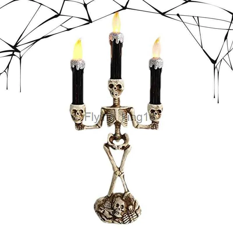 Decorazioni candelabri di Halloween Tripla luce a LED Scheletro Candeliere Supporto da tavolo Decorazione per feste in casa stregata Schermo HKD230825