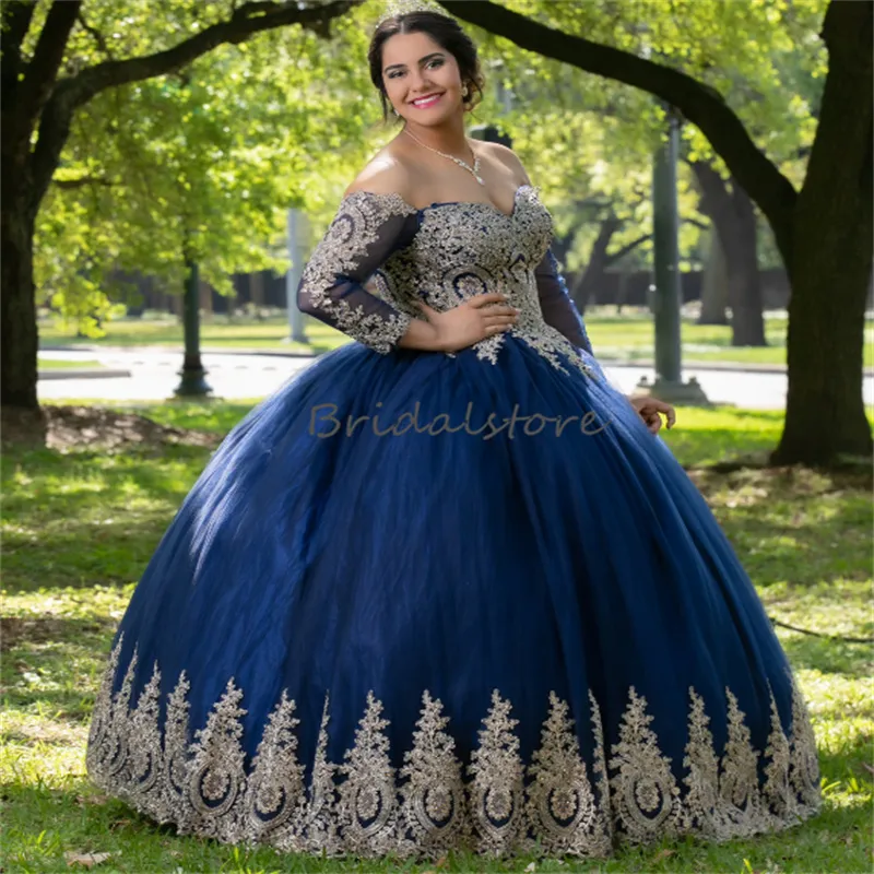 Plus Size Blu Navy Abiti Quinceanera 2023 Manica lunga Applicazioni in oro Dolce 15 Abito per la festa di compleanno Abiti eleganti da XV Messicano Para Xv Anos abiti da 16