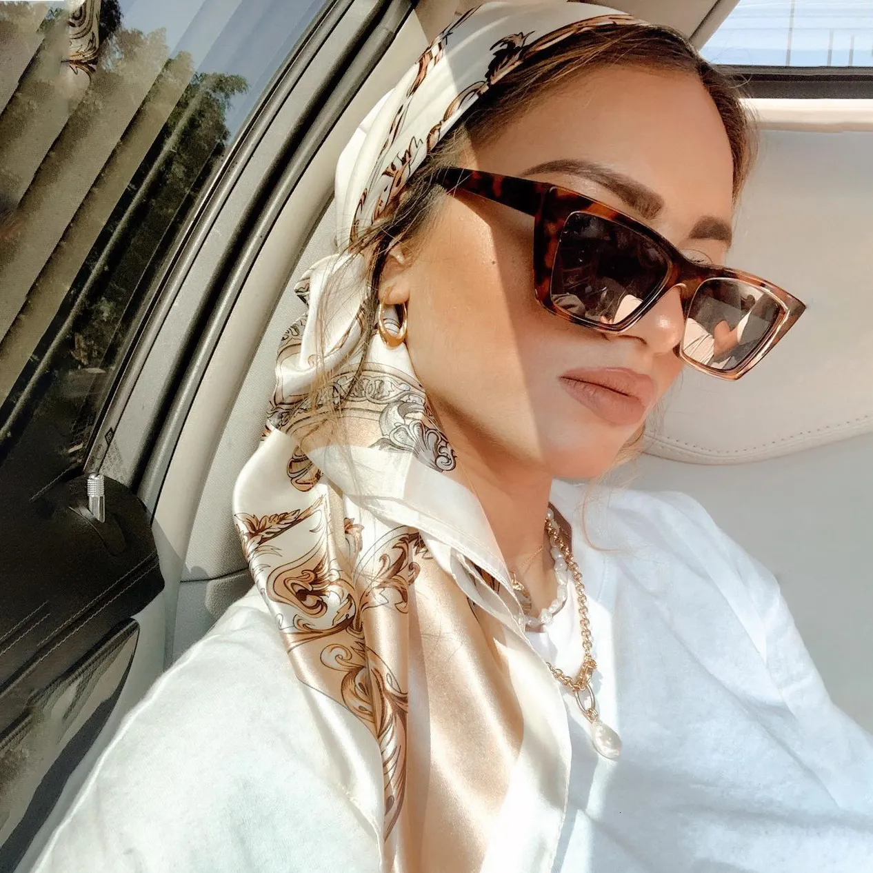 Sjaals Zijde Dames Luxe Merk Zomer Modeontwerper Hoofdhaar Sjaal 9090cm Hijab Bandana Cheveux Foulard Femme 90X90CM 230825