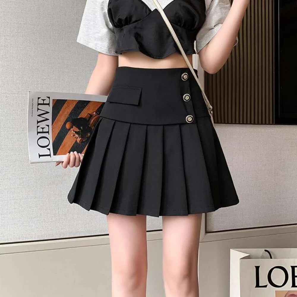 女性用の黒いプリーツスカート夏の韓国スタイルのデザインニッチ不規則なハイウエストベイブショート卸売