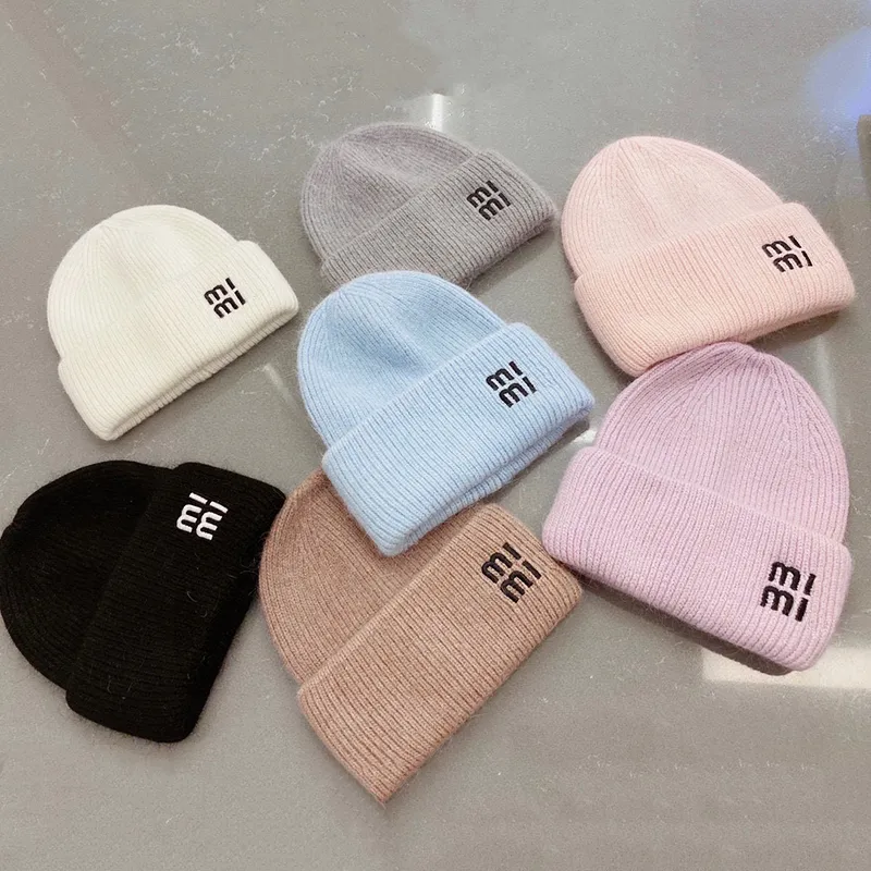 Winter Desingers Luxurys Beanie Warm Knitted Cap Ear Protection Casual Temperament Cold Cap Ski Caps Multi-color High-quality Beanie Hats Couple Headwear