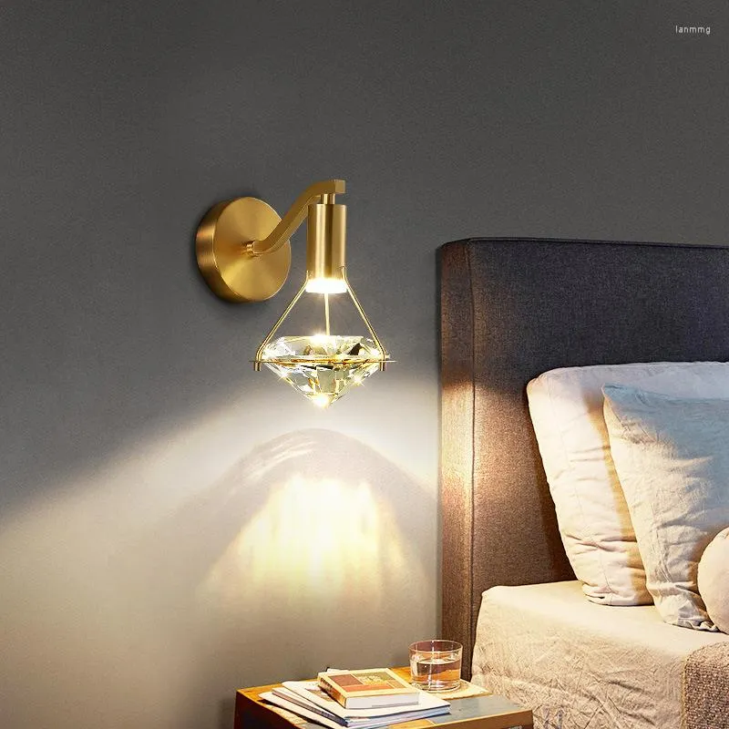 Vägglampa koppar kristall sovrum sovrum nordisk kreativ diamant vardagsrum TV bakgrund dekorera gång badrumsbelysning