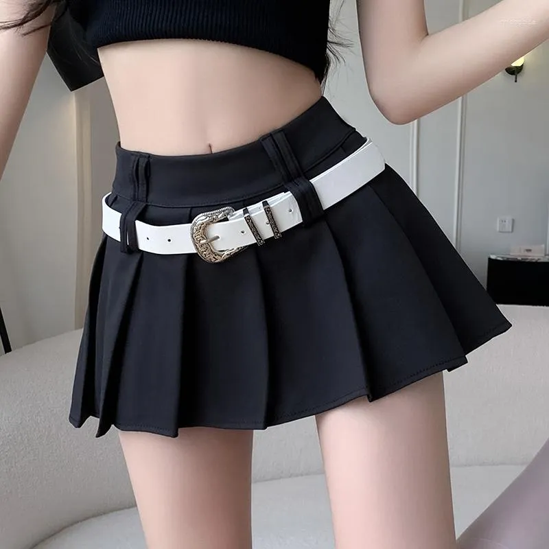 Mini-jupe Fille Simonetta Taille 6 - Blanc à Motif Floral Avec Ceinture Crème - Très Bon état