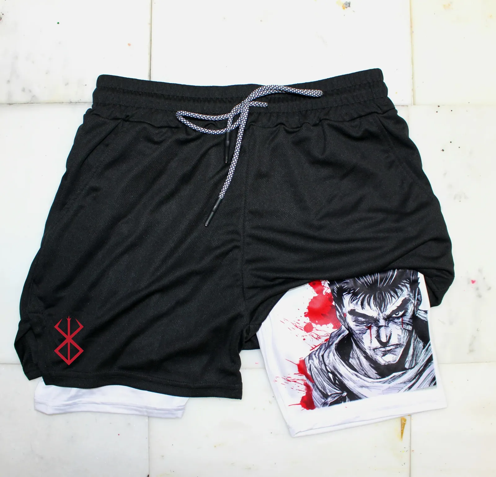 Shorts masculinos Anime Berserk Guts Shorts de ginástica masculino para fitness 2 em 1 Shorts de desempenho de secagem rápida Múltiplos bolsos Calças curtas esportivas Verão 230824