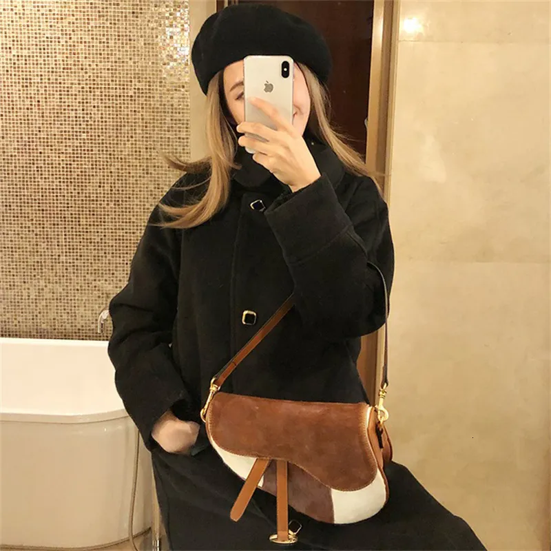 Evening Bags Saddleshaped Women's Luxury Leather Bag Horse Material High Quality Crossbody Fashion Saddle 230824