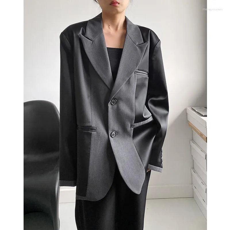 女性のスーツスーパーエアン韓国のデザインブラックグレーパッチワークサテンスーツジャケット女性用のゆるいドレープブレザー