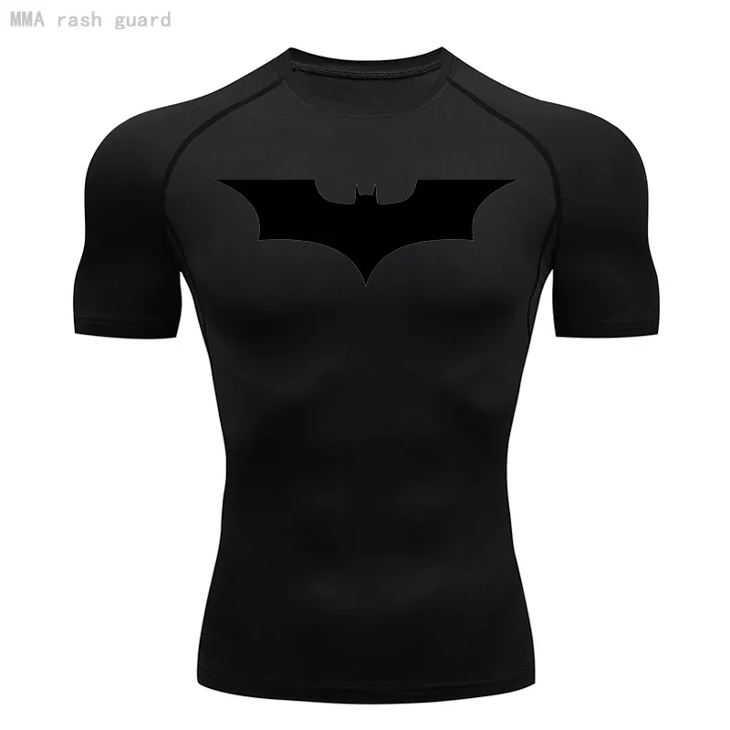 Koszulka T-shirts Koszulka Mężczyzn Koszula Mężczyzna oddychający letni top z krótkim rękawem T-shirt MMA Sport T-shirt Czarna Chudy Run Shirt 230825
