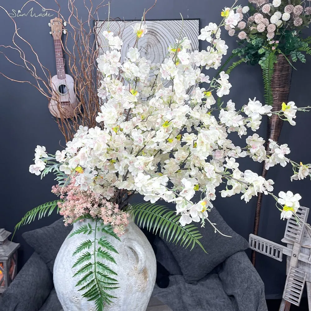 装飾的な花の花輪日焼け4フォークチェリーブロッサムロングブランチシルク人工ピンクの白い花の家庭庭園装飾フローズアーティフィカレス230825