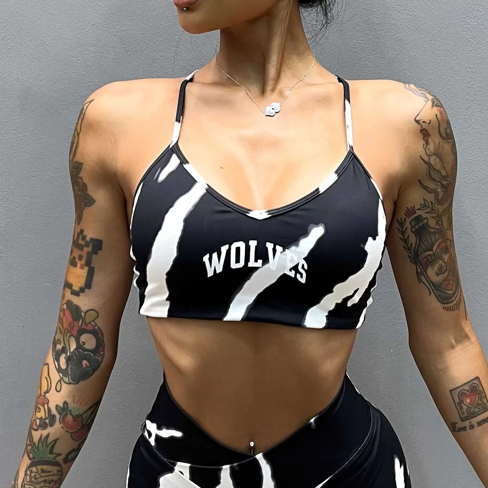 DARCSPORT Wolf Head Zebra Pattern Fitness Sports Bra Women's Adjustable Shoulder Strap Yoga Brocade