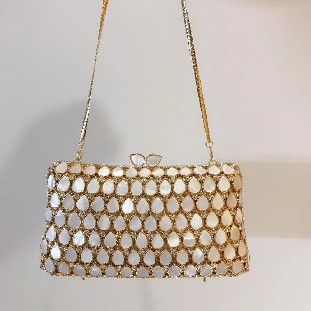 Bolsos de noche XIYUAN Bolso de mano de noche para mujer Boda nupcial Elegante fiesta Bolso de mano hecho a mano Bolsos de mujer Monederos Ahuecados Metálico 230825