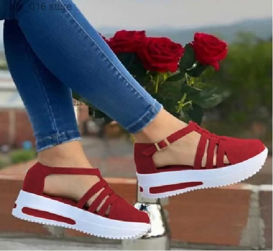 2022 Ny spetsig klänning tå spännband kvinnors sandaler tjocka botten ihåliga ut sexiga skor för kvinnor skor T230826 1A67
