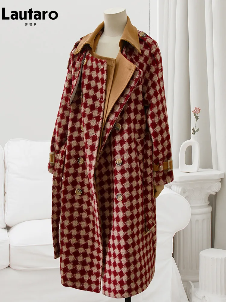 Kvinnors ullblandningar Lautaro Autumn Winter Long Thighted Warm Red Tweed Woolen Coat Women Sashes Double Breasted Luxury Designer Runway Fashion 230825