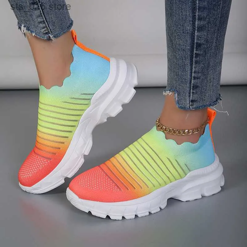 Sneakers rayés habiller la plate-forme des femmes respirant en tricot de gradient vulcanize pour la femme mix couleur épaisse semelle décontractée chaussures t