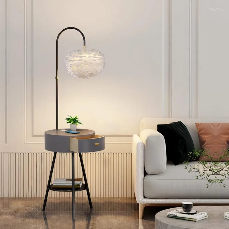 Lampy podłogowe białe lampy nordyckie pióra Regulowana projekt designerski sypialnia luksusowe luminaria de mesa Dekory pokoju estetyka