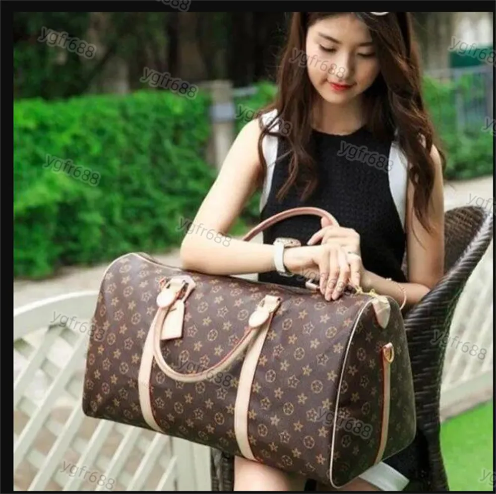 Fitness bag Hot Designer Handbag Man Travel Bag Men Duffel Backpack Outdoor Luggage Bag Luxury Women Messenger Bags