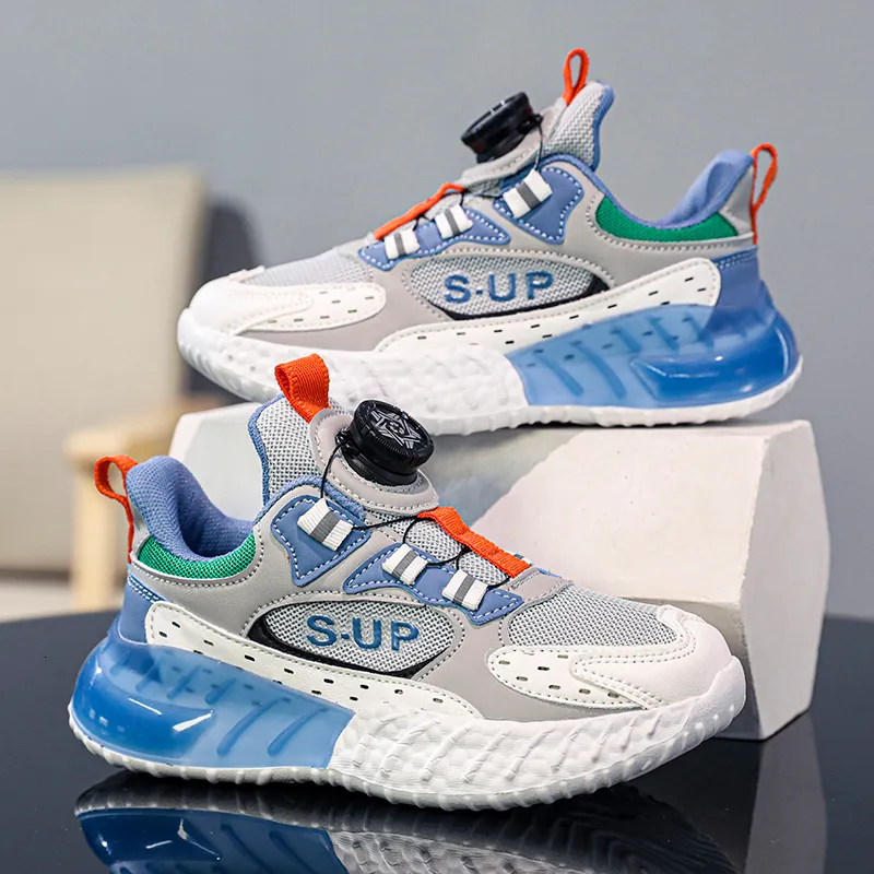 Athletic Outdoor Kids Causal Sneakers Boys Girls Breattable Mesh Running Shoes Children Spring Sports Trainers Rotating Buckle Shoelace 230825