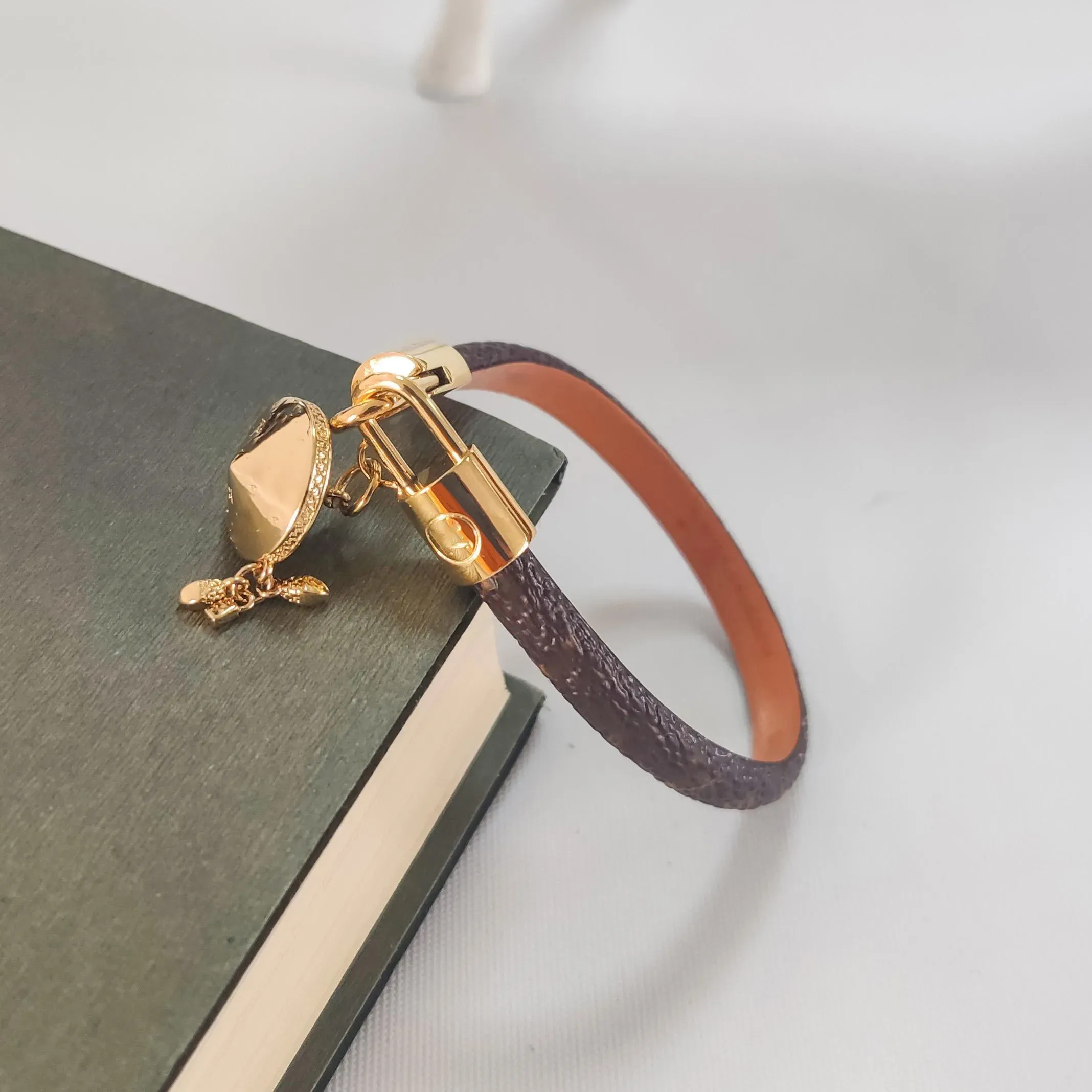 High end sale leather bracelets