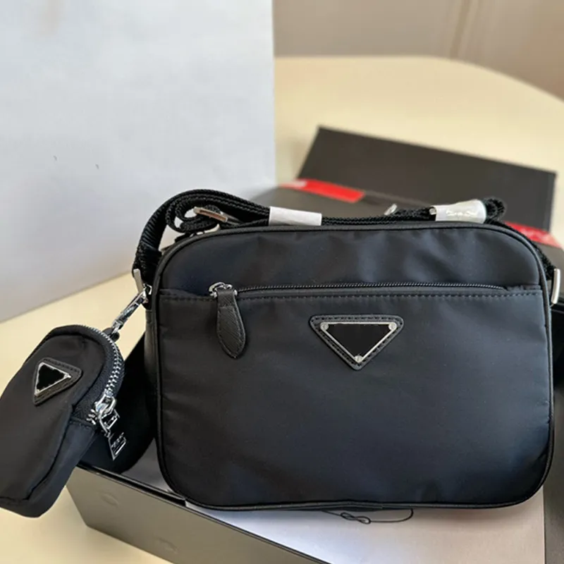 Pra Bag Designer Fashion Bags Messenger Borse Cross Body Womens and Men Two In-One Gara per il tempo libero versatile Unisex Wale