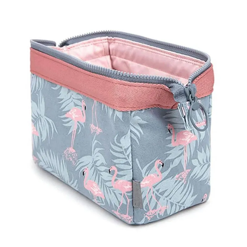 Cosmetic Bags Cases Fashion Bag Women Waterproof Flamingo Makeup Travel Organizer Toiletry Kits Portable Beautician 230826