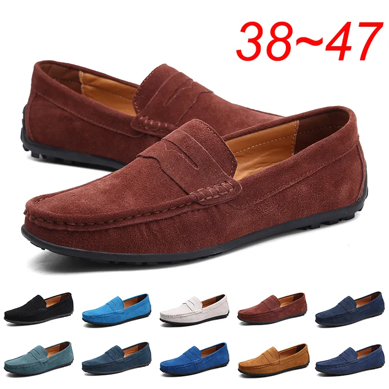 Scarpe eleganti Pelle scamosciata Uomo Designer di lusso Marchio Casual Formale Appartamenti Mocassini Mocassini Calzature Nero Uomo Guida per uomo 230825