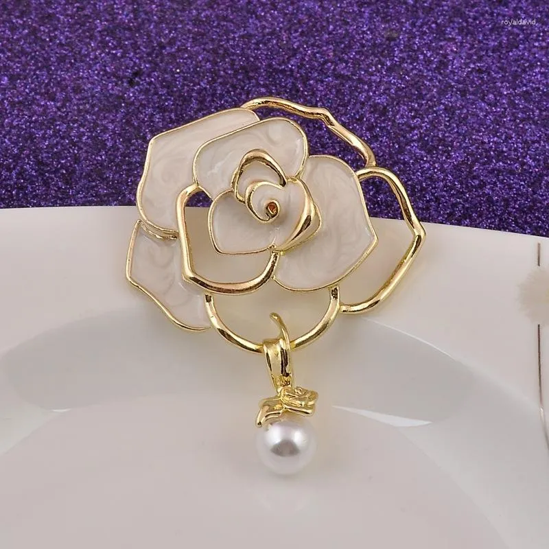 Brooches Female Fashion Pearl Camellia For Women Luxury Gold Color Alloy Flower Brooch Safety Pins