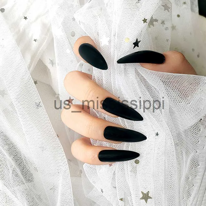 Unghie finte Unghie finte nere opache extra lunghe Riutilizzabili Tinta unita Ultra sottili Alla moda Tacchi a spillo ovali con estremità affilate Unghie finte con adesivo colla x0826