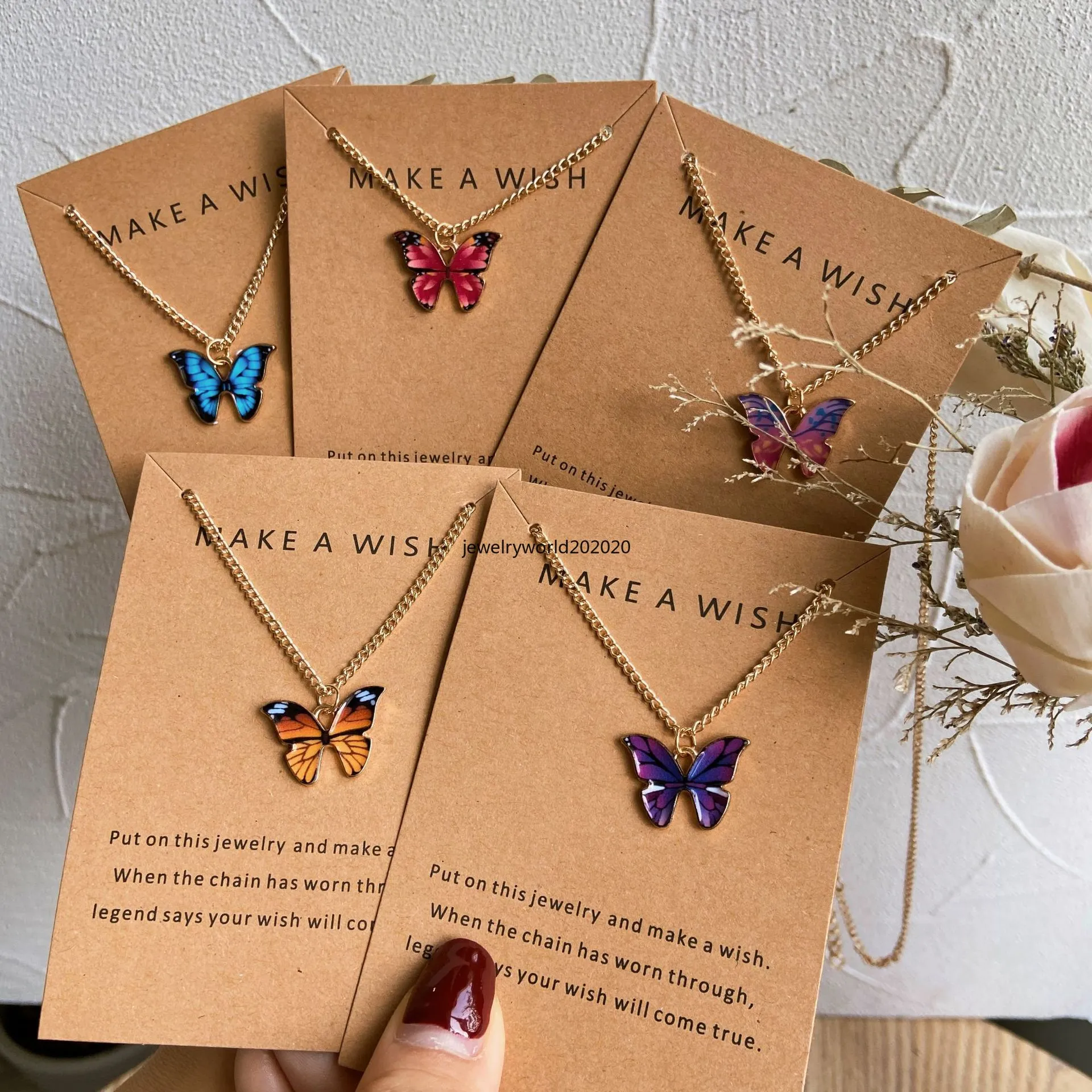 Creative Simple Fashion Temperament Cute Butterfly Pendant Necklace Ladies Jewelry Retro Multi-color Necklace Accessories With Gift Card