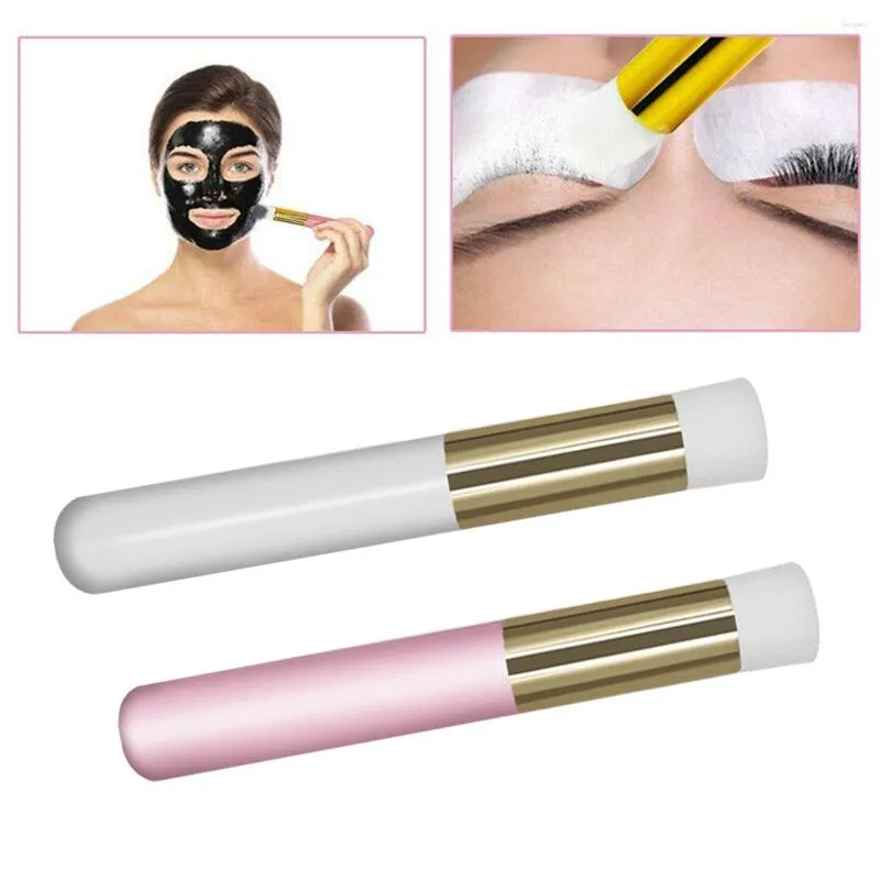 Clean outlet eyebrow brush