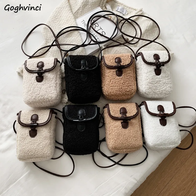 Evening Bags Lambswool Phone-bag Women Faux Fur Bags Tender Sweet Lovely Cross Body Teenagers Female Portable Horn Button Plush Square Cozy 230826