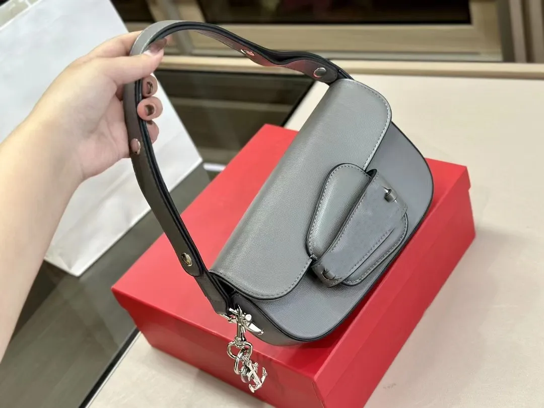 Horseshoe Shaped Leather Designer Baggit Sling Bags 2023 New