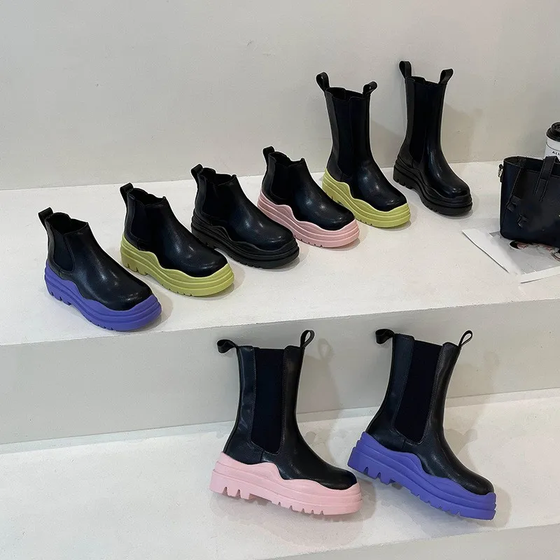 Botas Designer Mulheres Bota Moda Botas Plataforma Luxo Preto Verde Rosa Transparente Borracha Walk Show Inverno Neve Botas de Chuva Designer Sapatos Tubo de Fumaça Botas