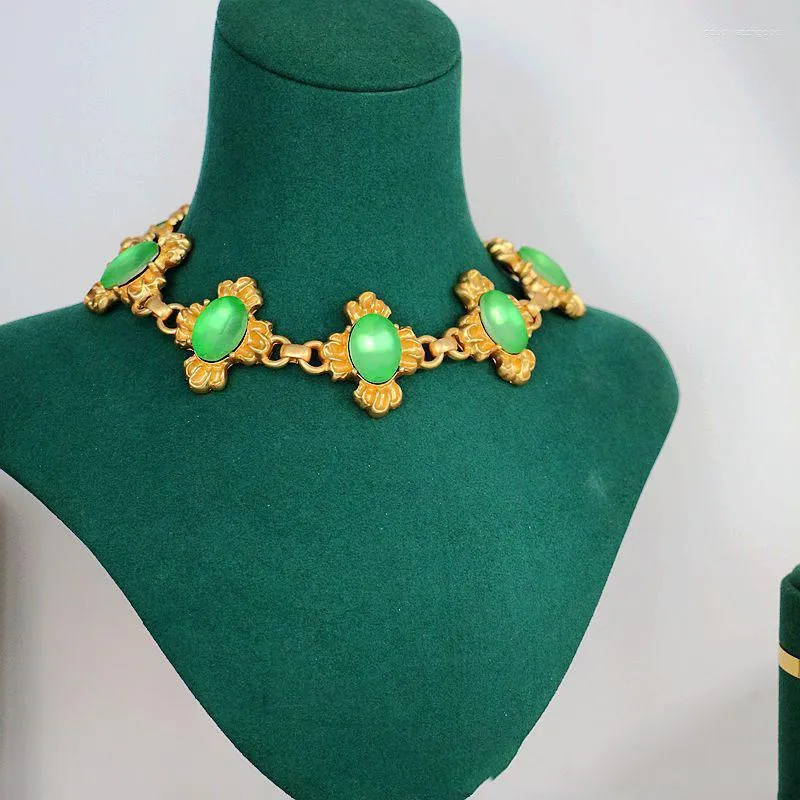 Choker Vintage Statement Green Stone Flower Necklace For Women Jewelry Runway Party T Show Fancy Trendy Boho INS Japan Korea