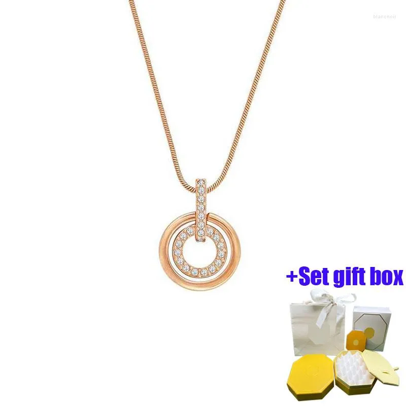 Kedjor Fashionabla charm koncentrisk cirkel dubbel ring krage kedja smycken halsband lämplig för vackra kvinnor att bära