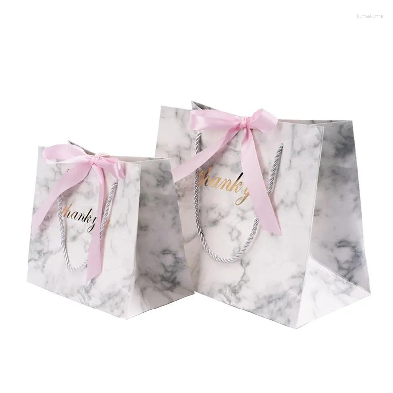 Present Wrap Marble Style Tack tryckta väskor med band Handtag Bröllopsgavare för gäster Baby Shower Birthday Party Decor