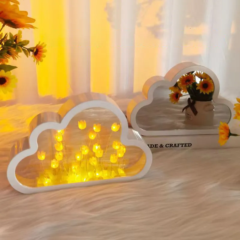 Obiekty dekoracyjne figurki DIY Cloud Tulip Mirror Małe nocne światło dziewczyna sypialnia Ozdoby Kreatywne PORNOTEM LAMPY STALOWE BEZPORNOŚĆ Prezenty urodzinowe 230826