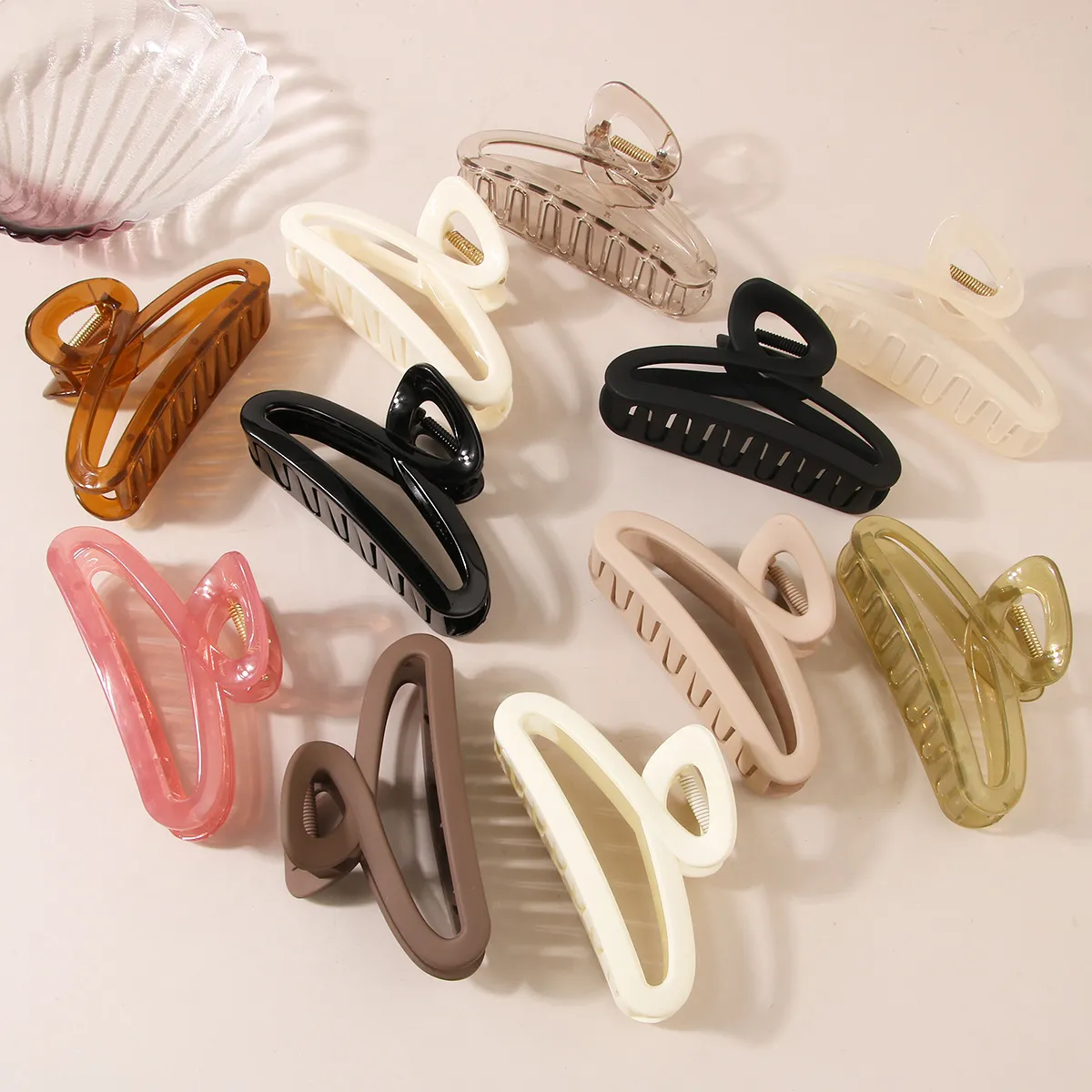 Strong Hold Hair Claw Round Clips for Women Girls Hair Accessories Thick Thin Hair Nonslip Matte Frosting Big Clips 2495