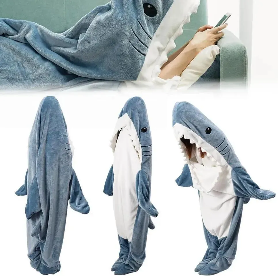 Nya filtar Cartoon Shark Sleeping Bag Pyjamas Office Nap Shark Filt Karakal High Quality Fabric Mermaid Shawl Filt för barn Vuxen FY0282