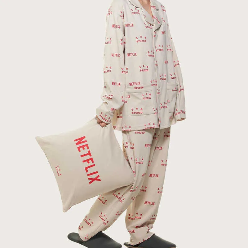 Netflix pajamas online