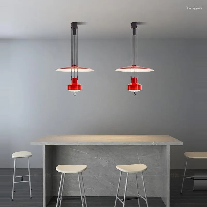 Kroonluchters Italiaanse LED Home Deco Aluminium Designer Flexibele op en neer glans kroonluchter armatuur hangende lampen voor eetkamer