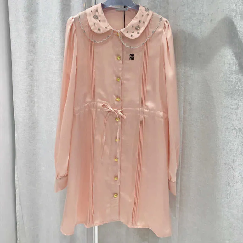 Miu Casual ricamo da tennis designer di gonna da tennis in perline abiti da camicia a maniche lunghe abiti corti abiti da donna abbigliamento da donna abbigliamento da donna