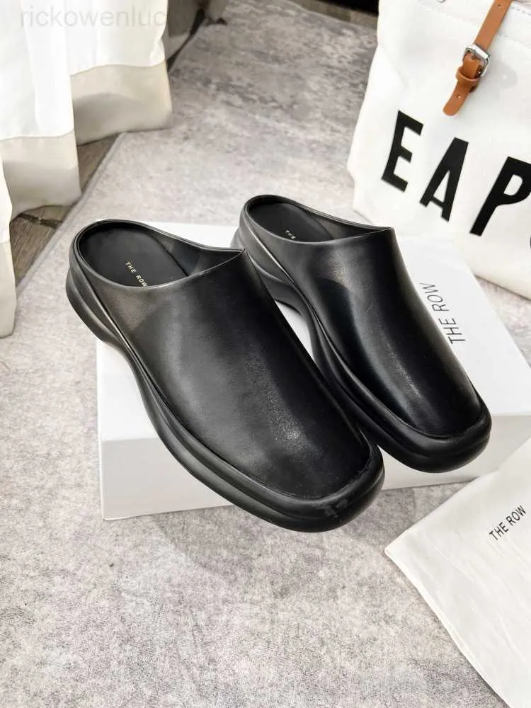 De rijschoenen rij ontwerper de kledingschoenen High Set 2022 Autumn Fashion Round Head Leather Baotou Sandals Casual Muller Slippers ZVXH
