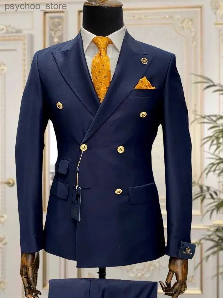 Men's Suit Classic 3 Pieces Formal Slim Fit Solid Color Peak Lapel Prom Men Suit (Blazer+Vest+Pants) - Product Details