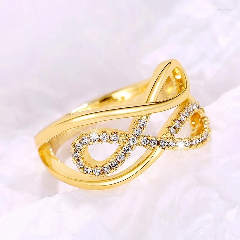 Anneaux de mariage Huitan Fashion Lady Chic Bague pour la fête Brillant Zircone Accessoires Cérémonie de Fiançailles Conception Simple Bijoux Cadeau