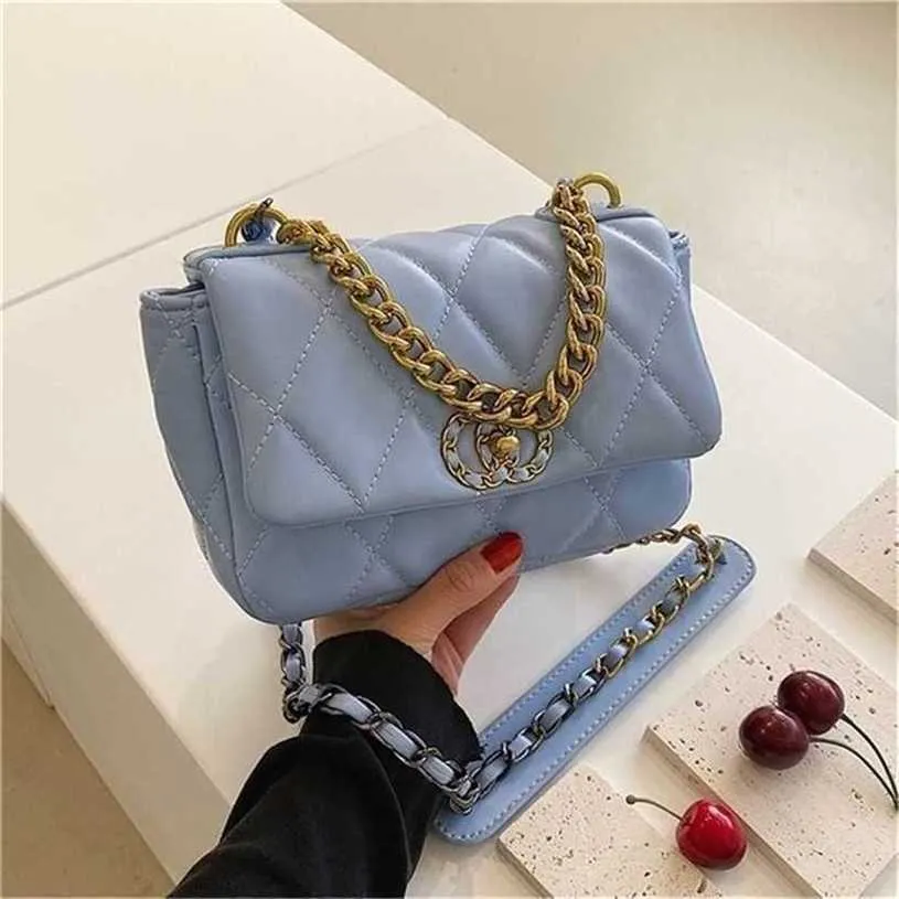 25 best purse brands making the most popular handbags in 2023