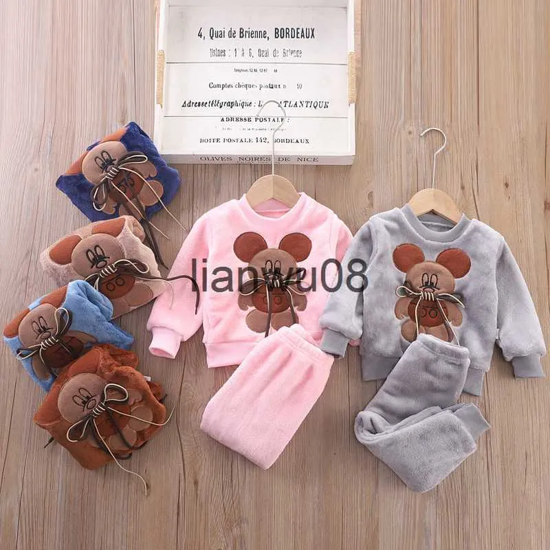 Kleidung Sets 2023 Neue Pyjama Sets Baby Jungen Mädchen Winter Plus Samt Dicken Flanell Fleece Homewear 2 stücke Kinder Warme cartoon Nachtwäsche Anzug x0828