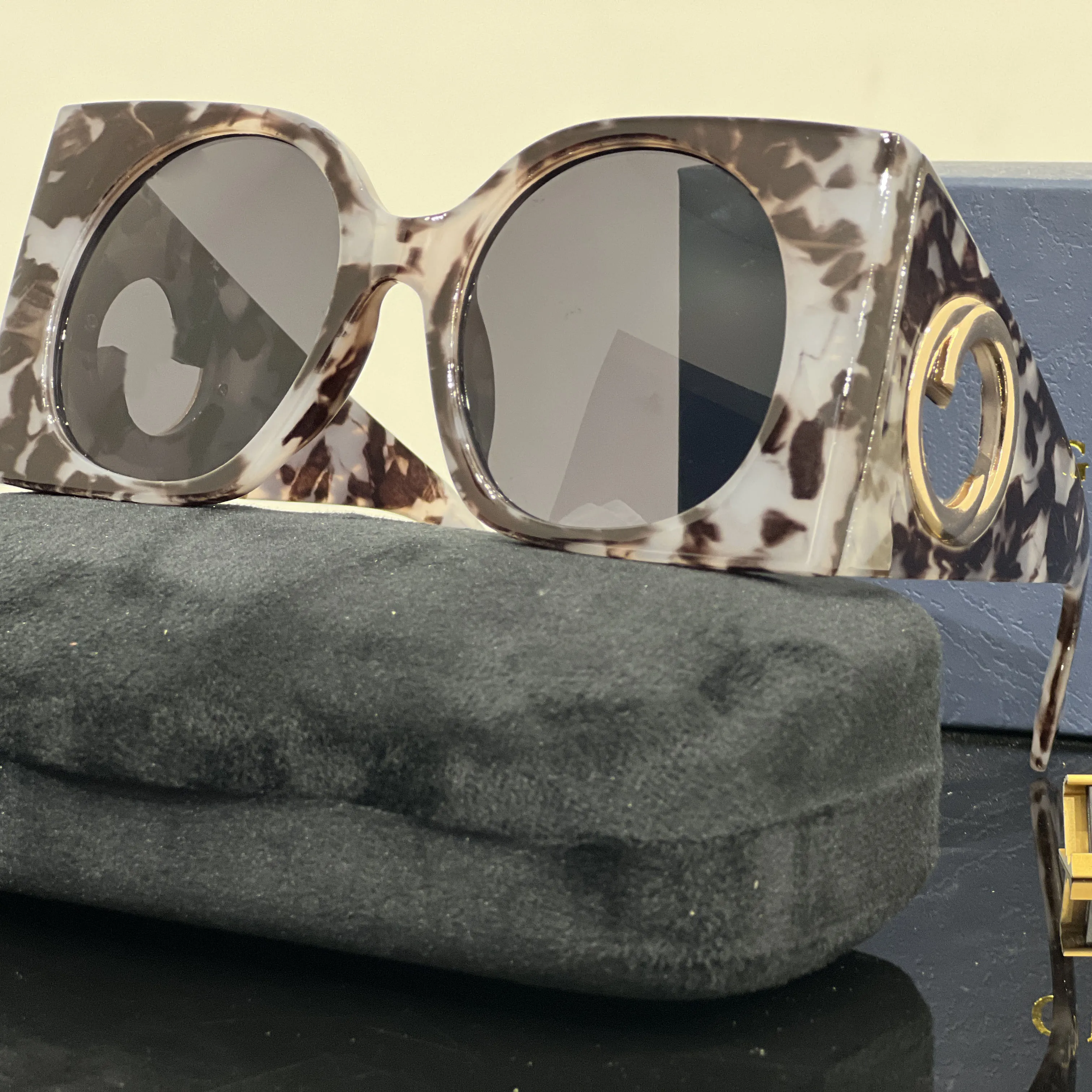 designer sunglasses for women luxury glasses popular letter sunglasses women eyeglasses fashion Metal Sun Glasses good gift