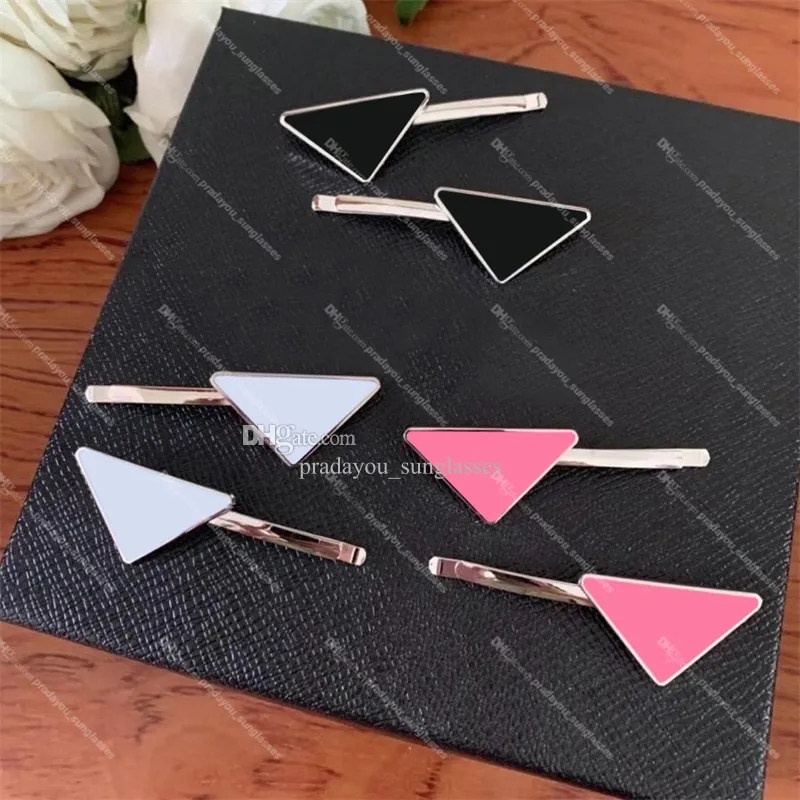 Classic Triangle Letter Hairpins Girl BB Side Clips Barrettes Simple Elegant One Clips Personality Side Clips Wholesale